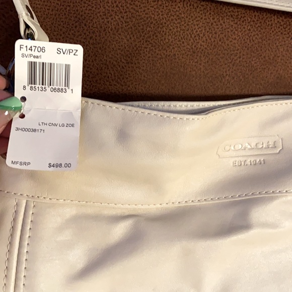 Coach - Picture 3 of 10